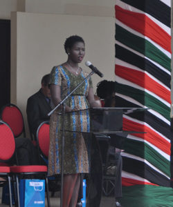 Un representante de Sudán del Sur habla durante las celebraciones del Día Mundial del Refugiado en Nairobi, Kenia.