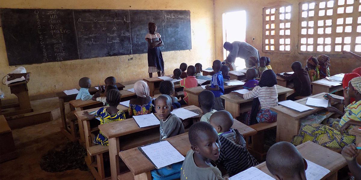 Un aula apoyada por el JRS en Batouri, Camerún