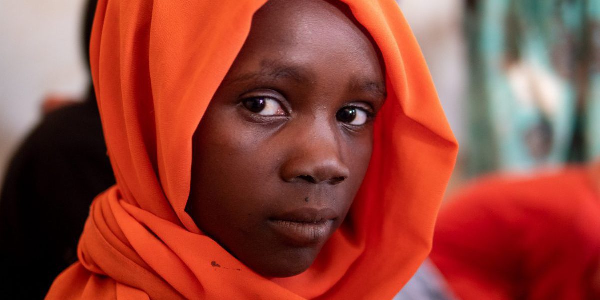 Displaced girls participate to a workshop by JRS and Entreculturas