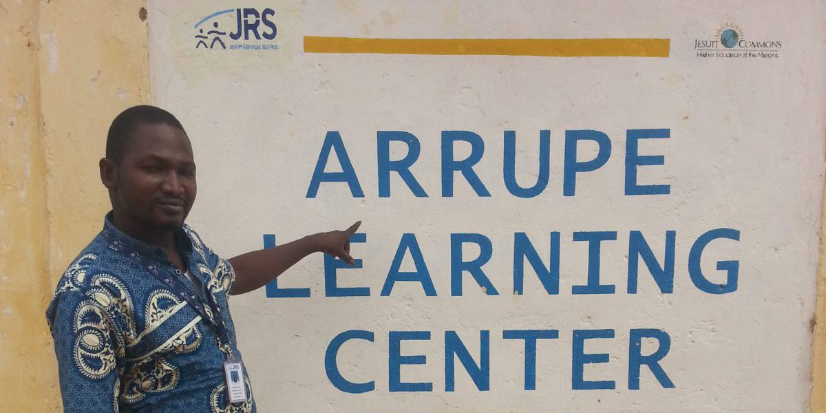 Minguengar Thierry has worked for more than two years with the Jesuit Refugee Service (JRS) as a teacher of French as a foreign language (FLE in French) in Farchana refugee camp, eastern Chad.