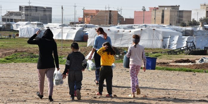 Des centaines de familles déplacées continuent de vivre dans des camps et des installations à Sharya et dans les villages environnants du gouvernorat de Dohuk, dans le nord de l'Irak.