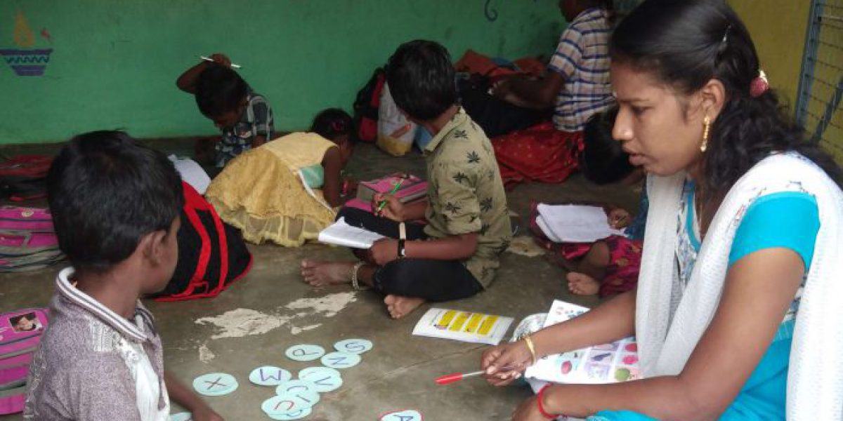 In Tamil Nadu, JRS developed various learning-based activities to support the literacy and numeracy skills of younger children, who were still able to attend school despite the pandemic restrictions. (Jesuit Refugee Service)