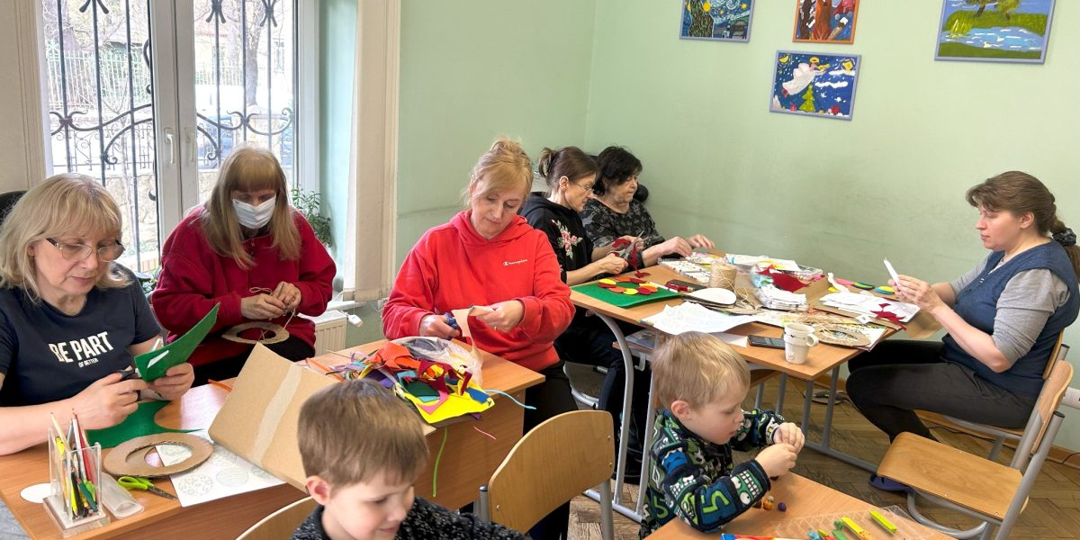 El JRS ofrece apoyo psicológico y un lugar al que llamar hogar, mientras las familias esperan para volver o continuar su viaje.