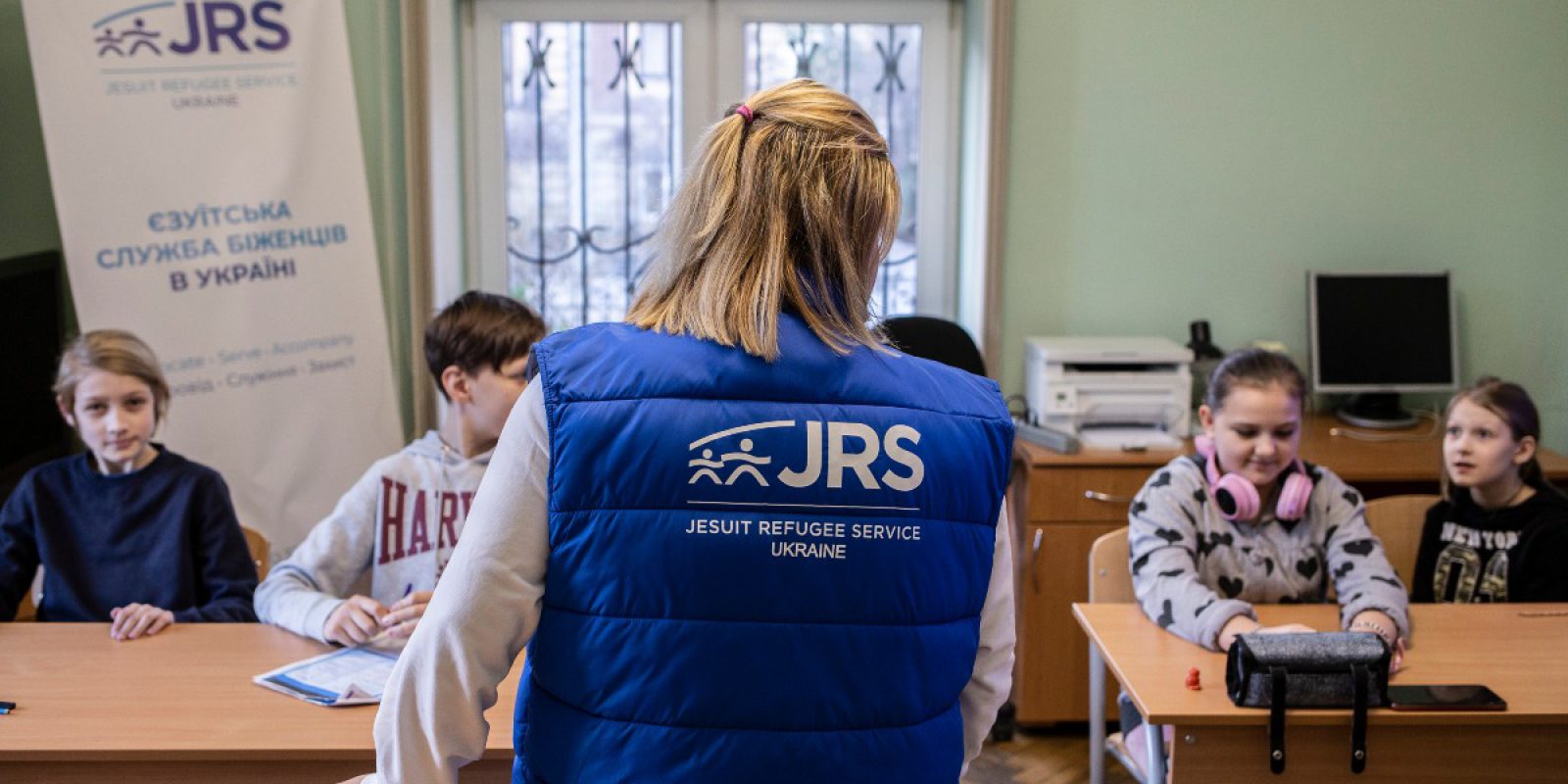 The One Proposal is the coordinated response of the Society of Jesus to the crisis in Ukraine following the outbreak of war. JRS team in Ukraine (Sergi Camara/Jesuit Refugee Service)
