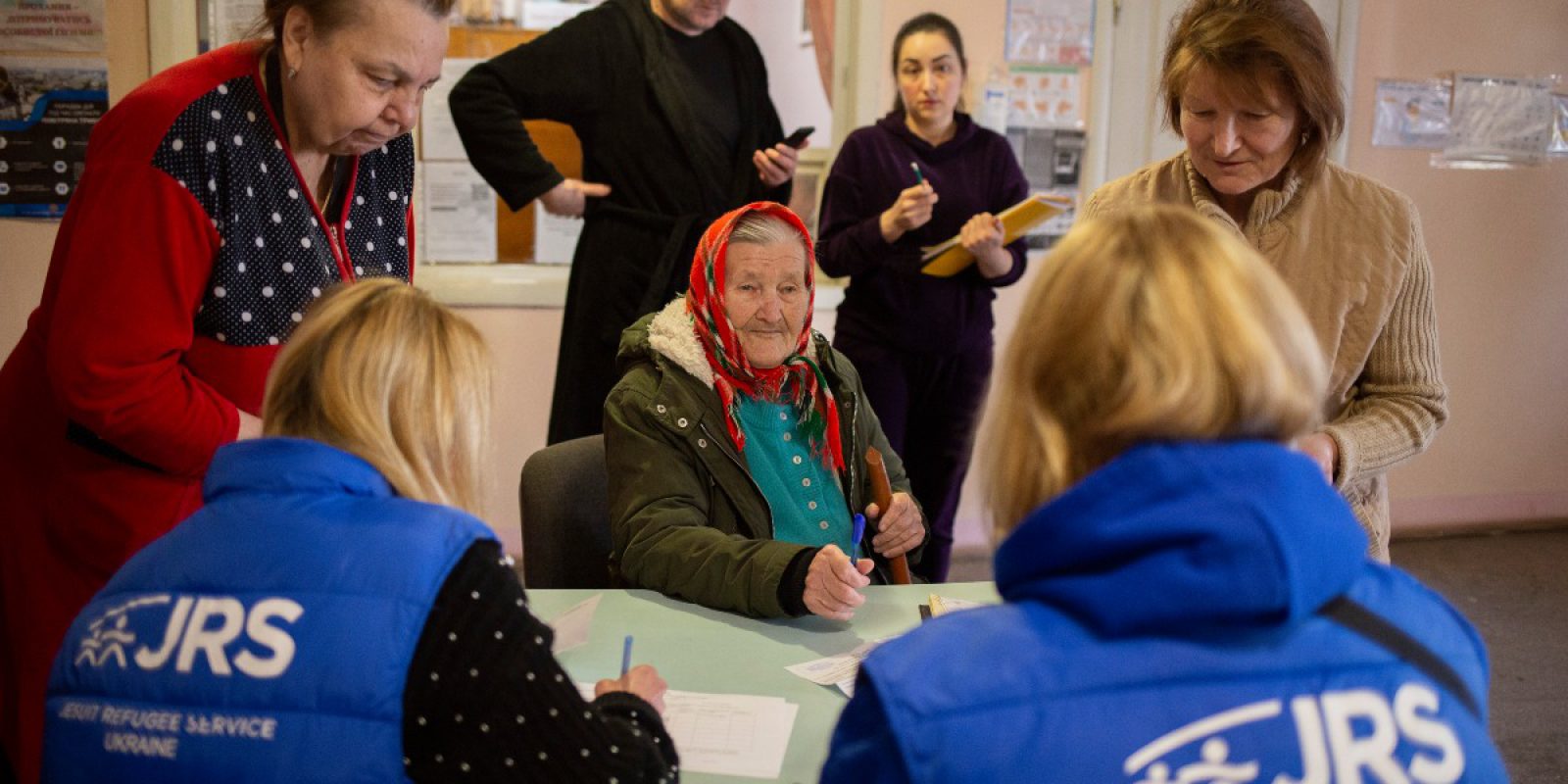 After two years of conflict in Ukraine, JRS with Jesuit partners, is committed to providing long-term support to people fleeing violence. JRS team in Ukraine providing support to people on the ground after two years of conflict (Sergi Camara/Jesuit Refugee Service)