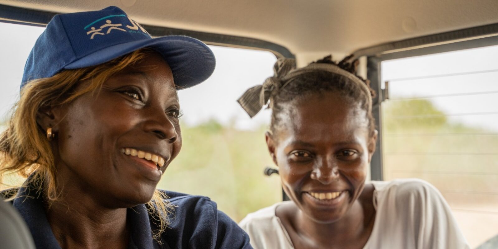 Trabajar en un contexto humanitario presenta numerosos retos que repercuten significativamente en la salud mental del personal. Personal del JRS en Maroua, extremo norte de Camerún (Servicio Jesuita a Refugiados).