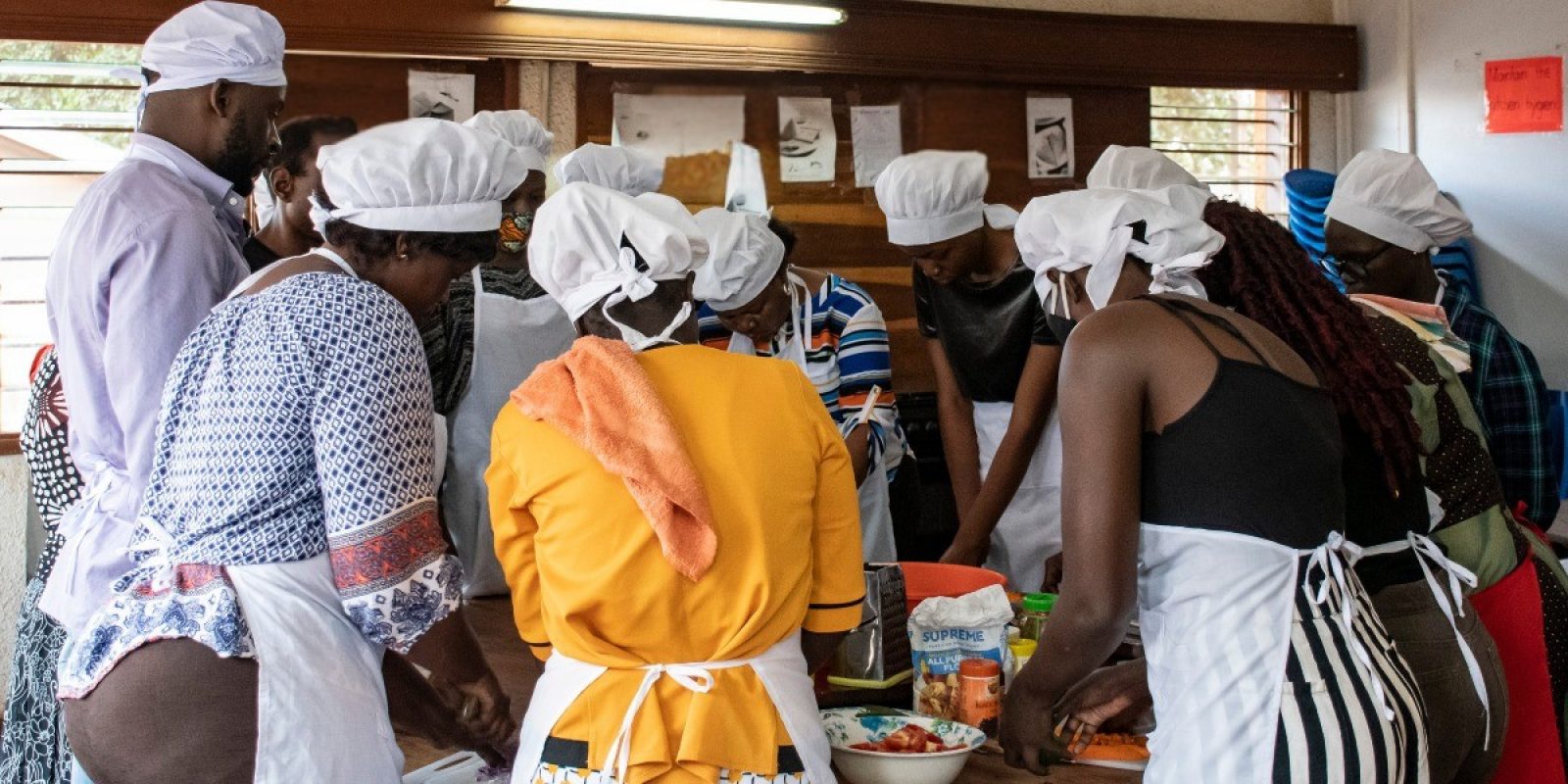 After receiving steady support from Centro Astalli, Faith, a Nigerian woman, has taken part in a bakery course that sets her future rising.