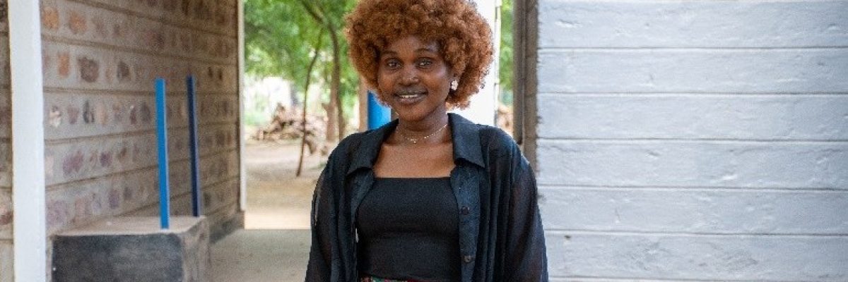 In Kakuma refugee camp, Nawal, a young Sudanese woman, is guiding her fellow young people toward opportunities in Kenya. Nawal, a young Sudanese woman, serves as an academic coach for students in Kakuma refugee camp (Jesuit Refugee Service).