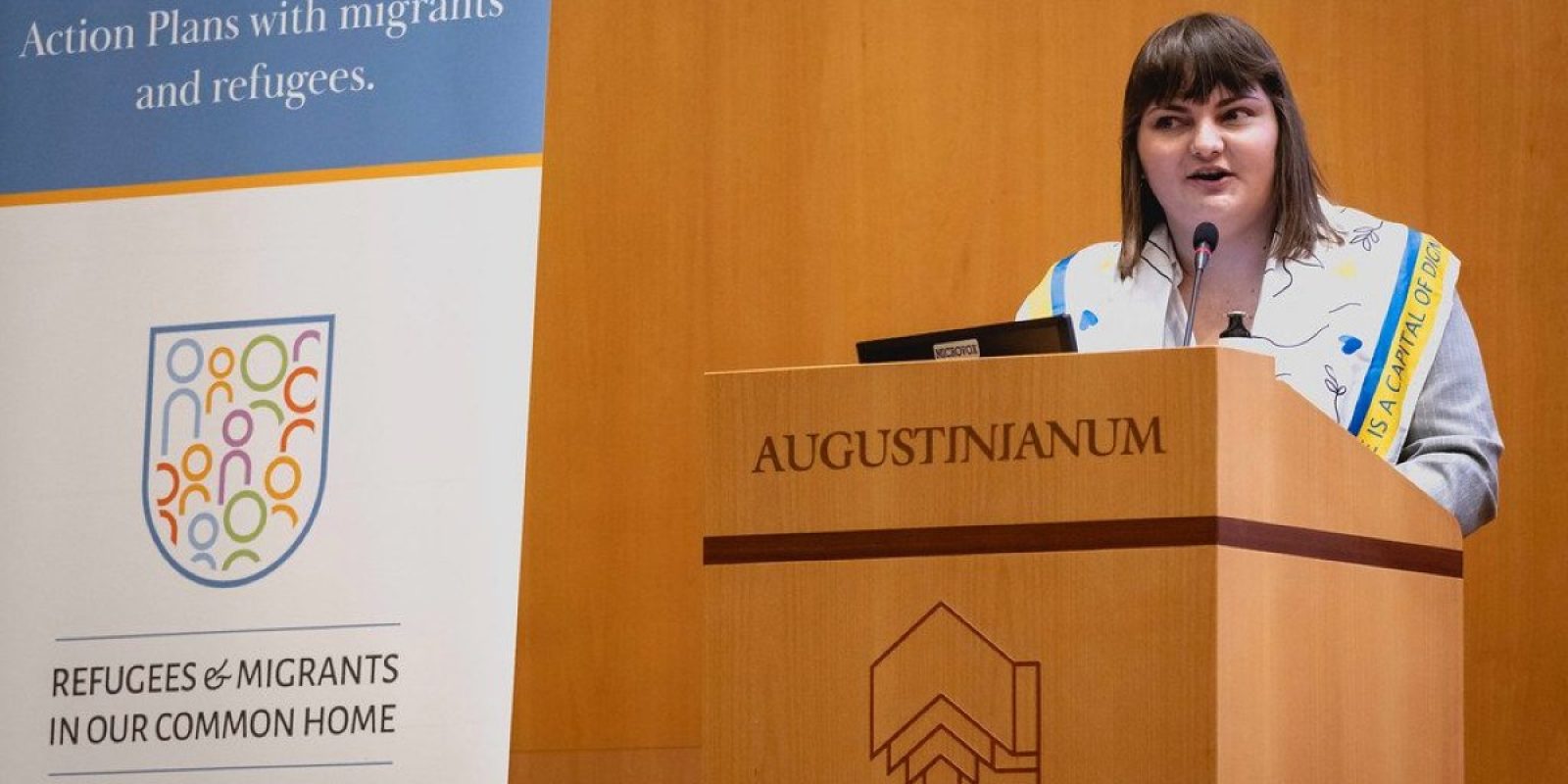 Viiktoria 24 years old, from Kherson region, shared her journey from Ukraine and what hope means to her. Viiktoria, sharing her testimony during the event 