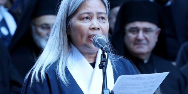 During his first apostolic journey, Pope Leo XIV listened to the testimony of a refugee in Lebanon, who has dedicated herself to serving others. (Lebanese Government and the Presidential Palace, in collaboration with the Assemblée des Patriarches et des Evêques Catholiques au Liban).