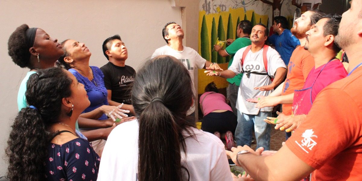 Ingredientes comunes del compromiso del JRS por la reconciliación. No solo buscar justicia sino también curar las heridas de la injusticia. Equipo de JRS en Tapachula, México (Servicio Jesuita a Refugiados).