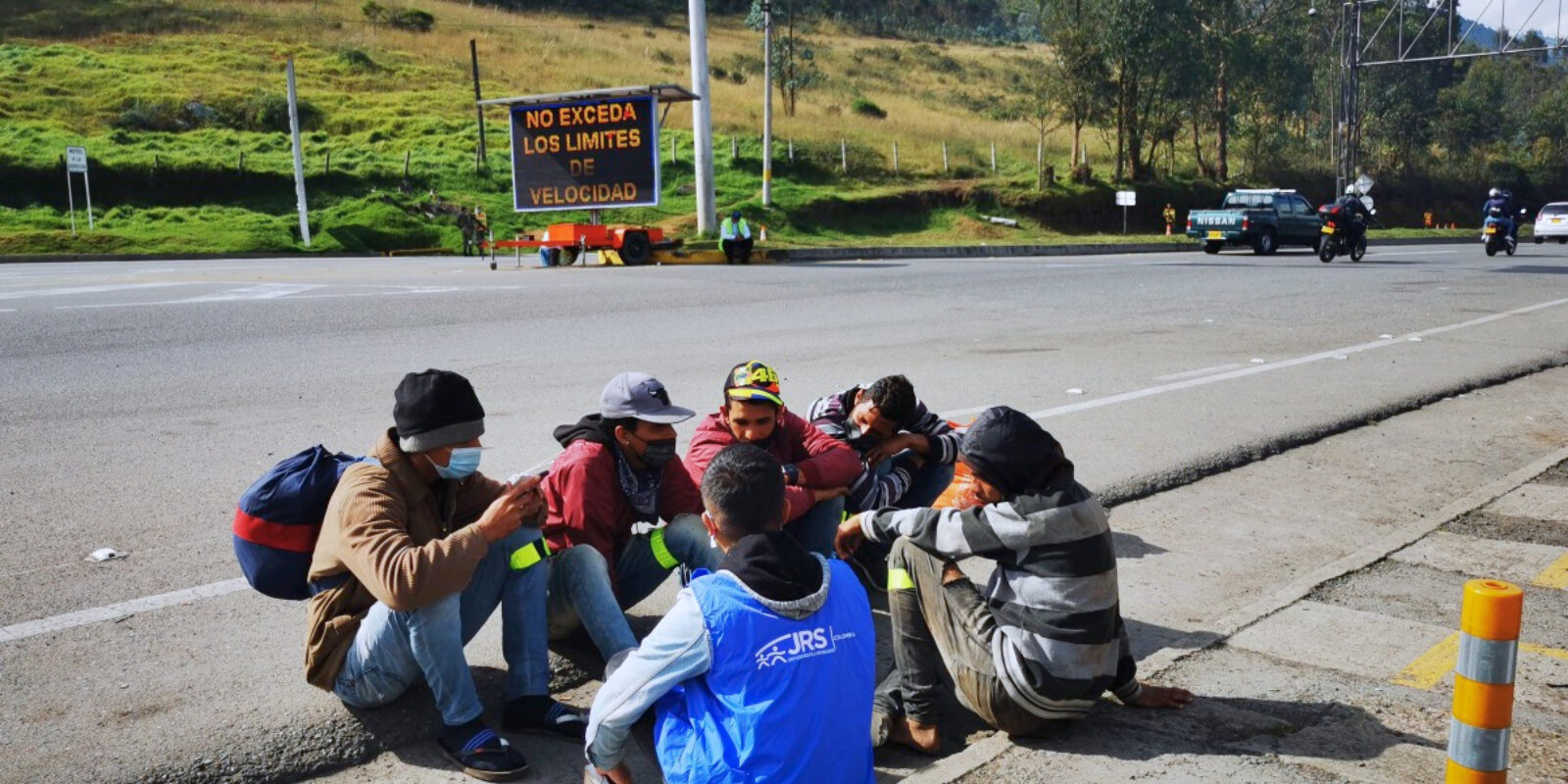 JRS provides humanitarian assistance to people on the move who have been forced to flee their homes. In this photo, our team in Colombia (Jesuit Refugee Service)