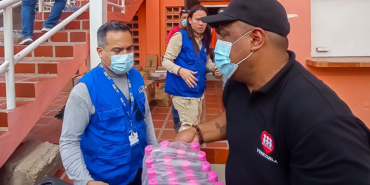 JRS teams in Venezuela visiting the Fe y Alegría centre in the Mirabal area of Catia La Mar as part of ongoing efforts to support those most affected by the crisis (Jesuit Refugee Service)